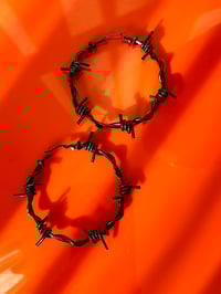 Image 4 of BLACK STAINLESS STEEL BARBED WIRE HOOPS