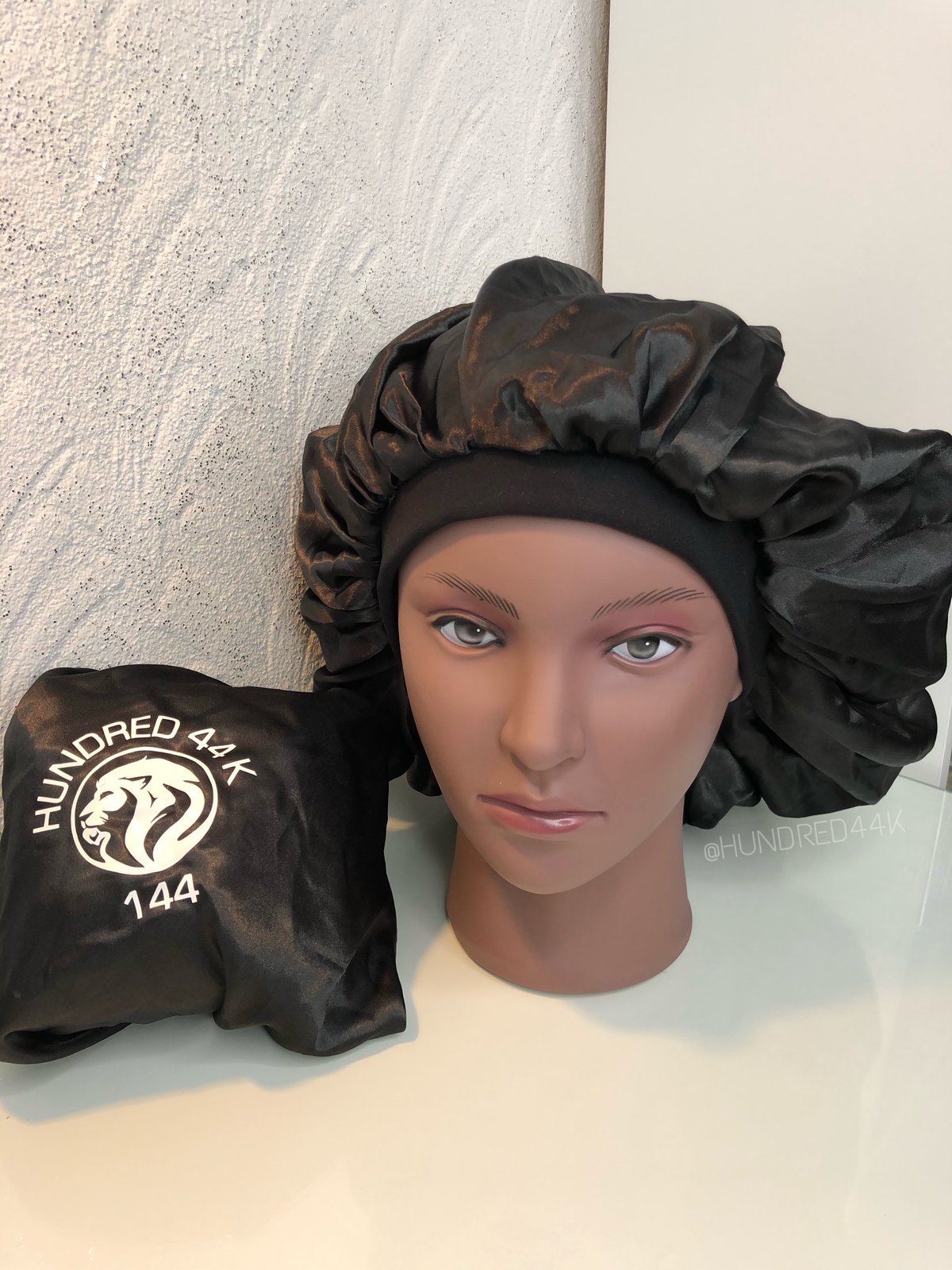 EXTRA LARGE BONNET- BLACK