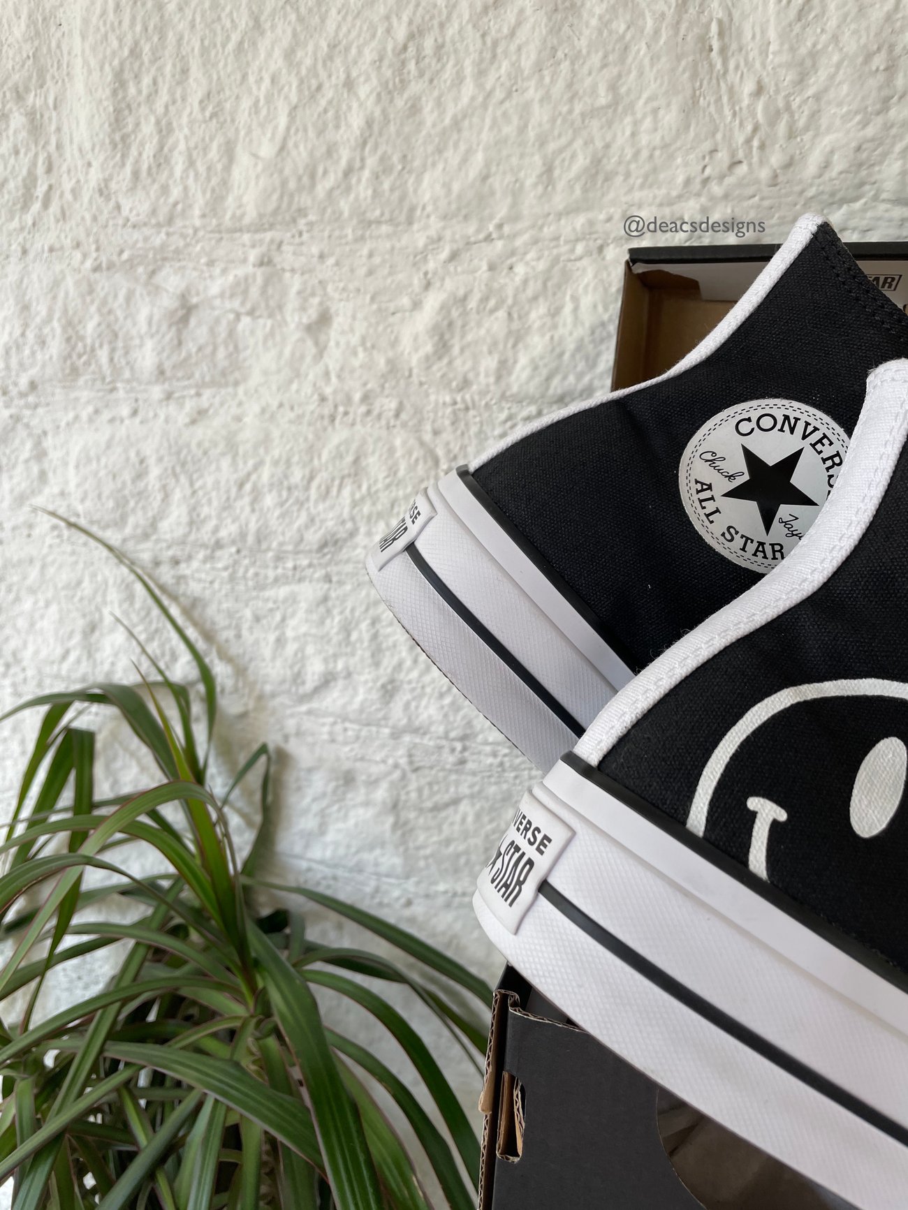 converse smiley t shirt