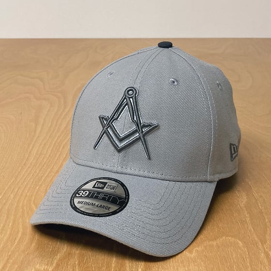 Image of New Era 39Thirty stretch fit in Snow Grey