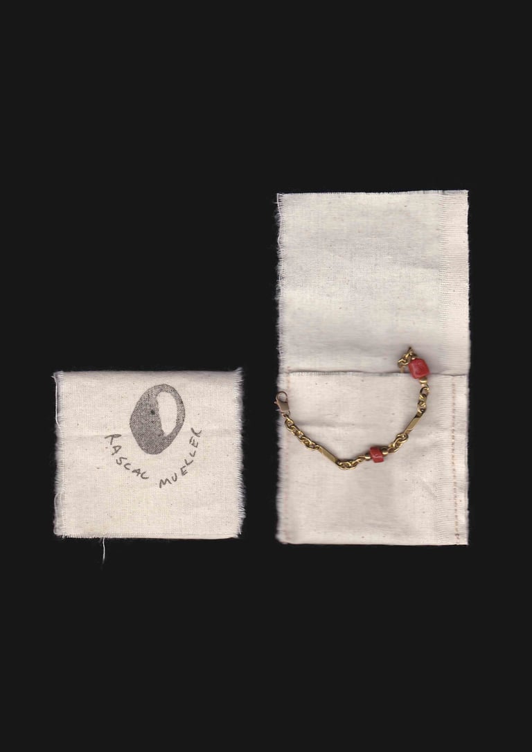 CORALLIUM BRACELET Image 3