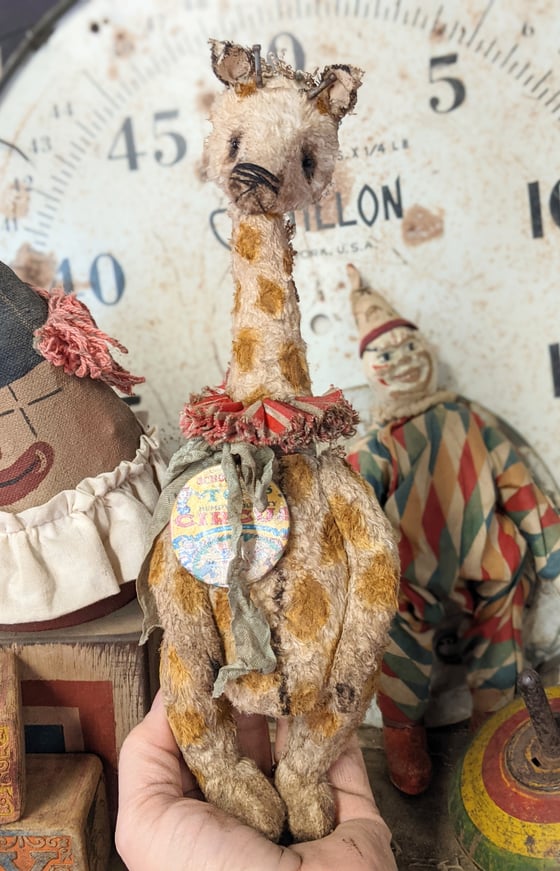 Image of Schoenhut ToY Circus 10" Old Giraffe by Whendi's Bears