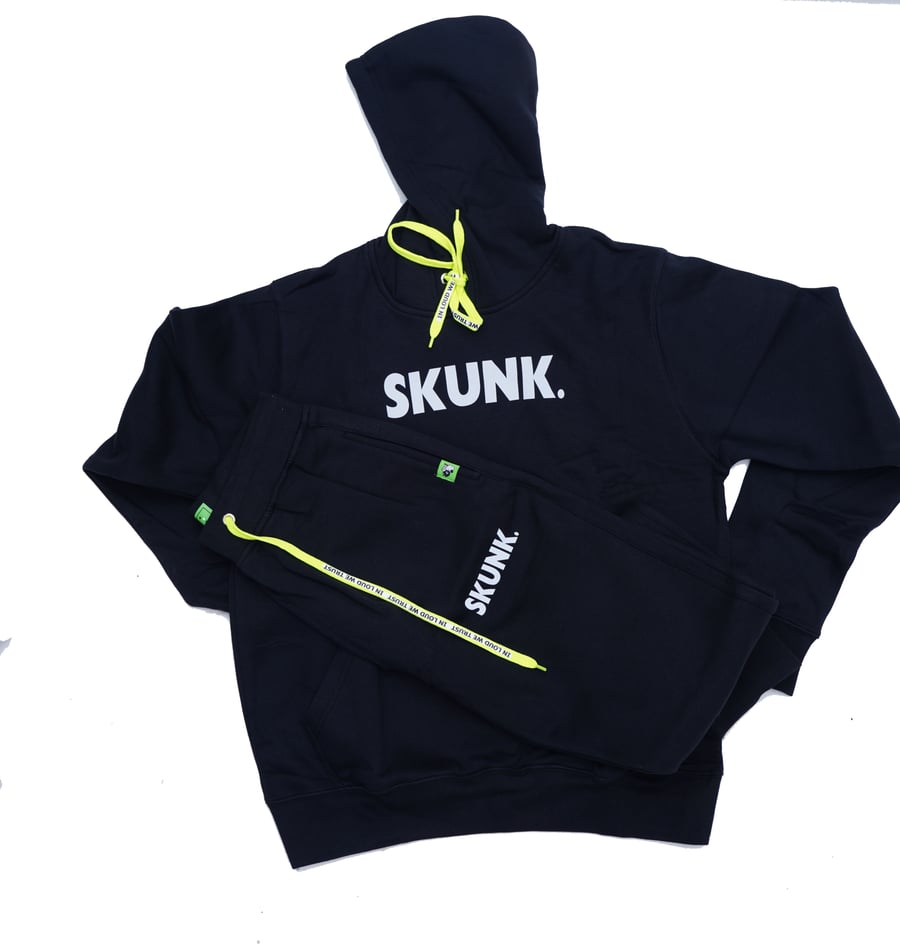 Image of Skunk. 3M sweatsuit