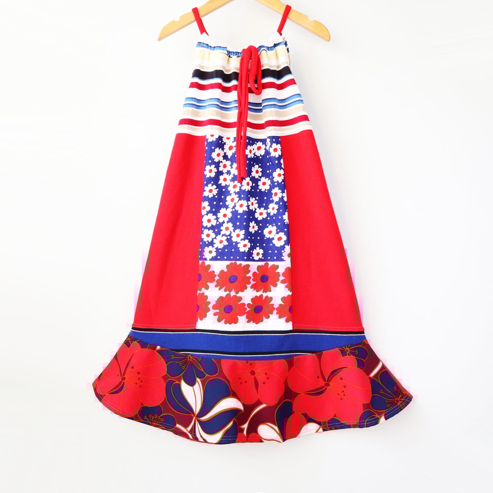 Image of daisy red blue daisies flower flowers stripes stripe 8/10 tie vintage floral fabric panel dress tie