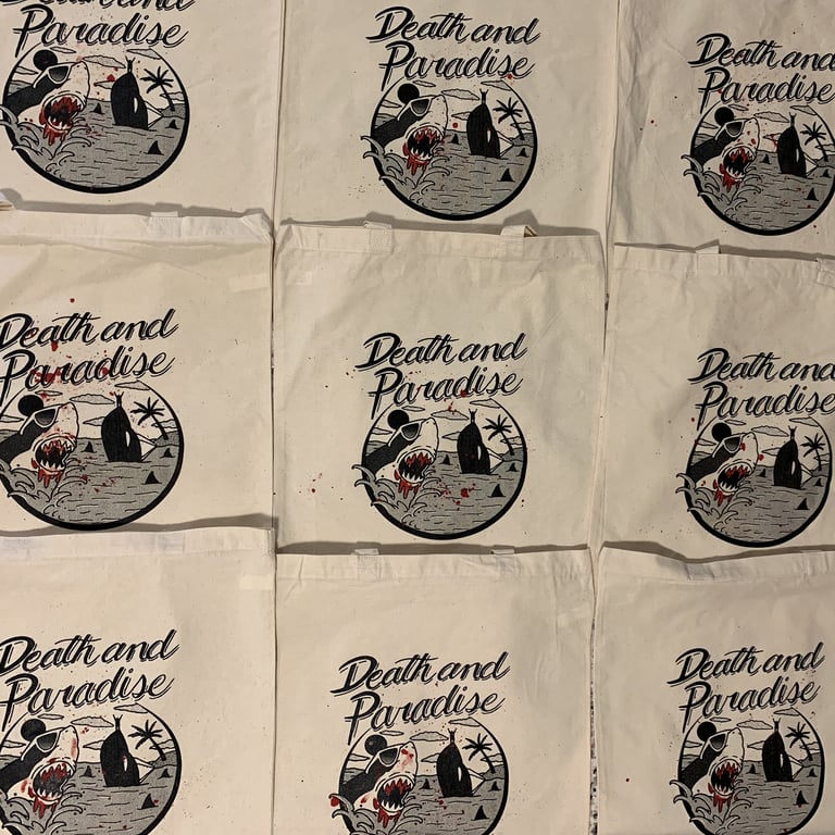 SHARK tour tote Image 3