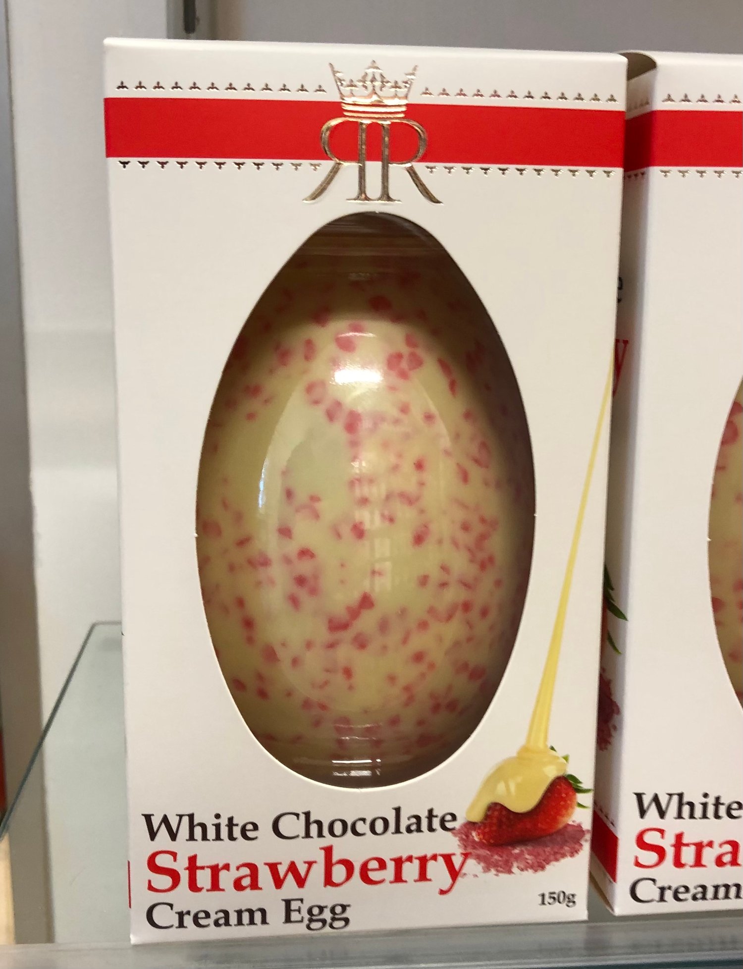 Image of White Chocolate Strawberry Cream Egg (150 g)