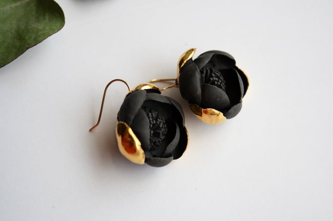 Black porcelain flower earrings