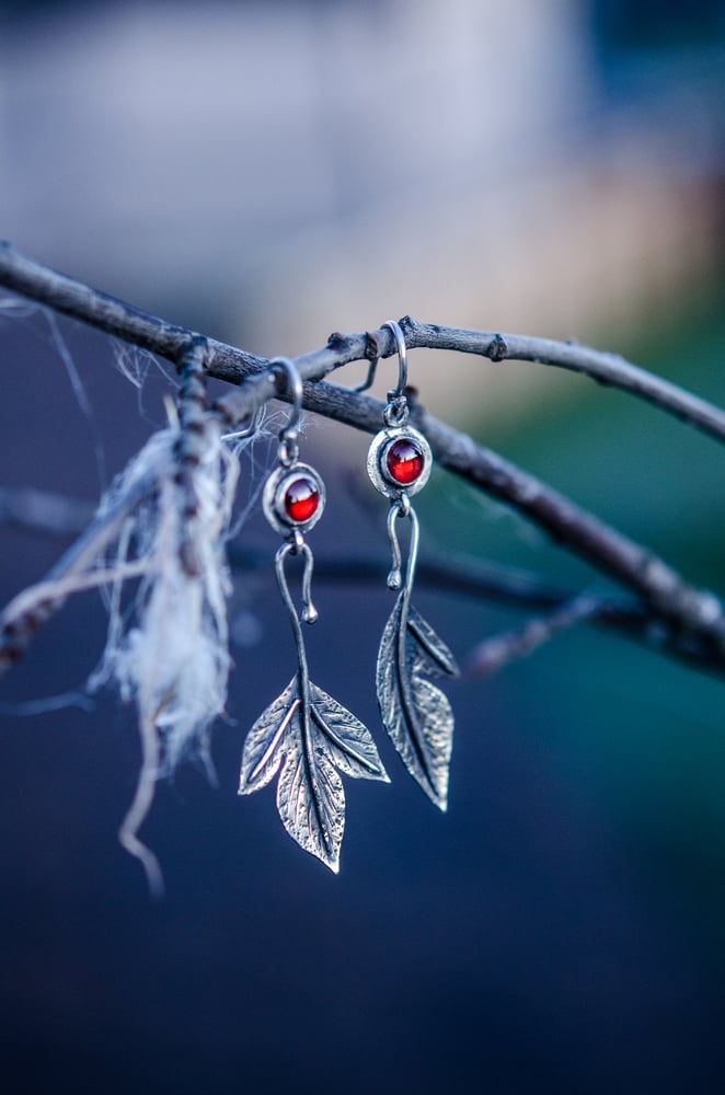 Image of made to order: sassafras leaf earrings