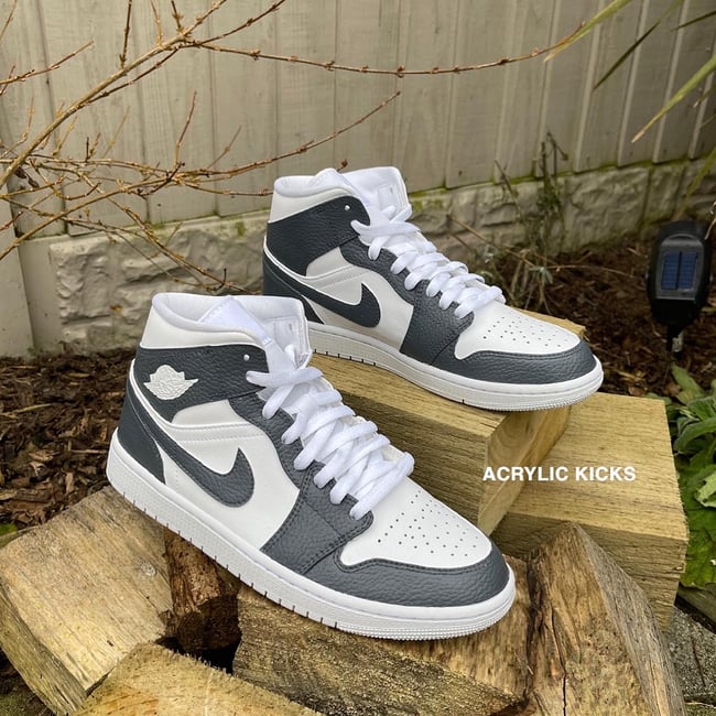 Jordan 1 - Wolf Greys 