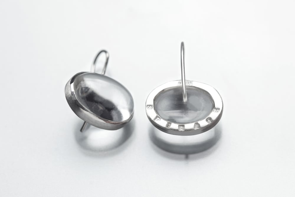 Image of "To breathe freely" silver earrings with rock crystals   · SPIRARE LIBERE ·