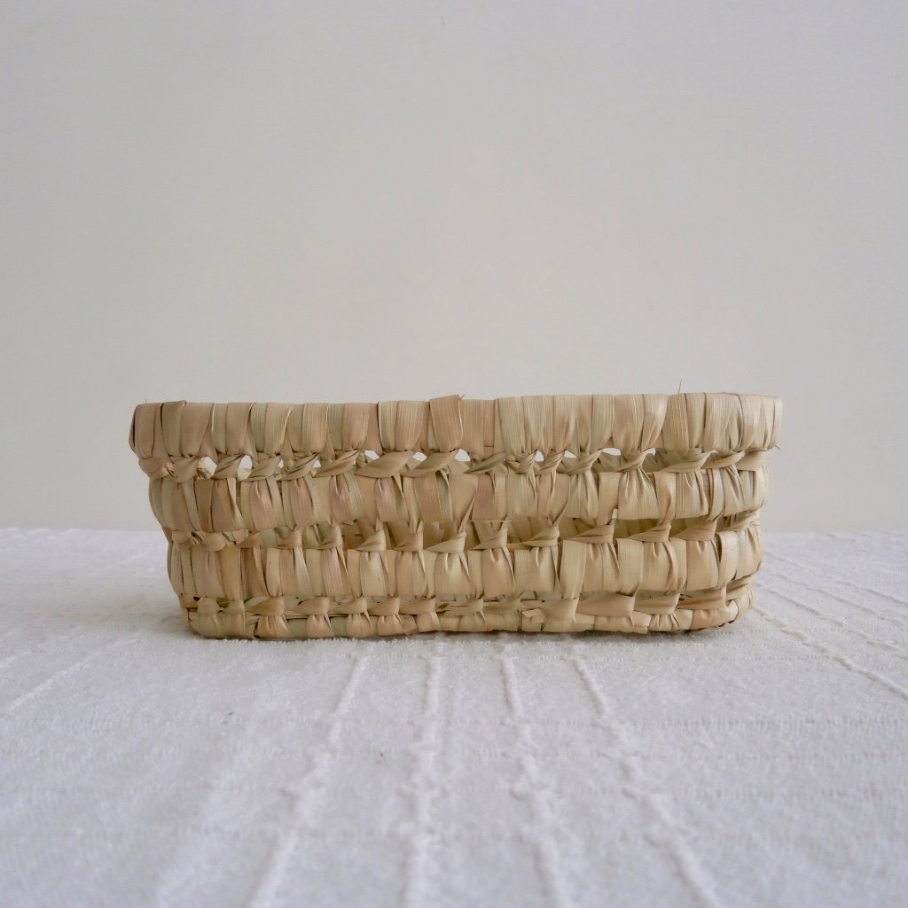 Image of SMALL OPEN WEAVE OVAL TRAY