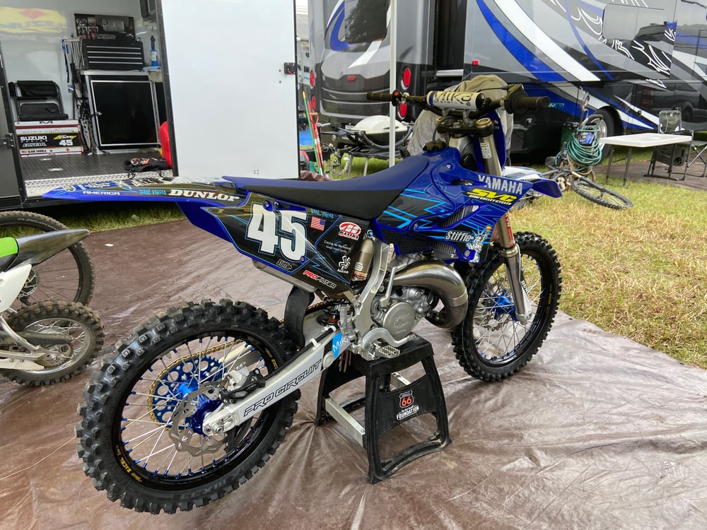 LIGHTNING BOLT MX GRAPHIC KIT - YAMAHA YZ125 • 2002 - 2023 YZ125/250 • YZF 250/450450