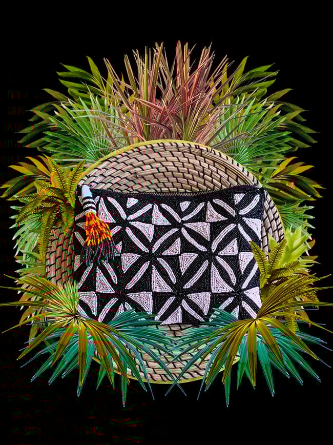 •Zina• beaded clutch