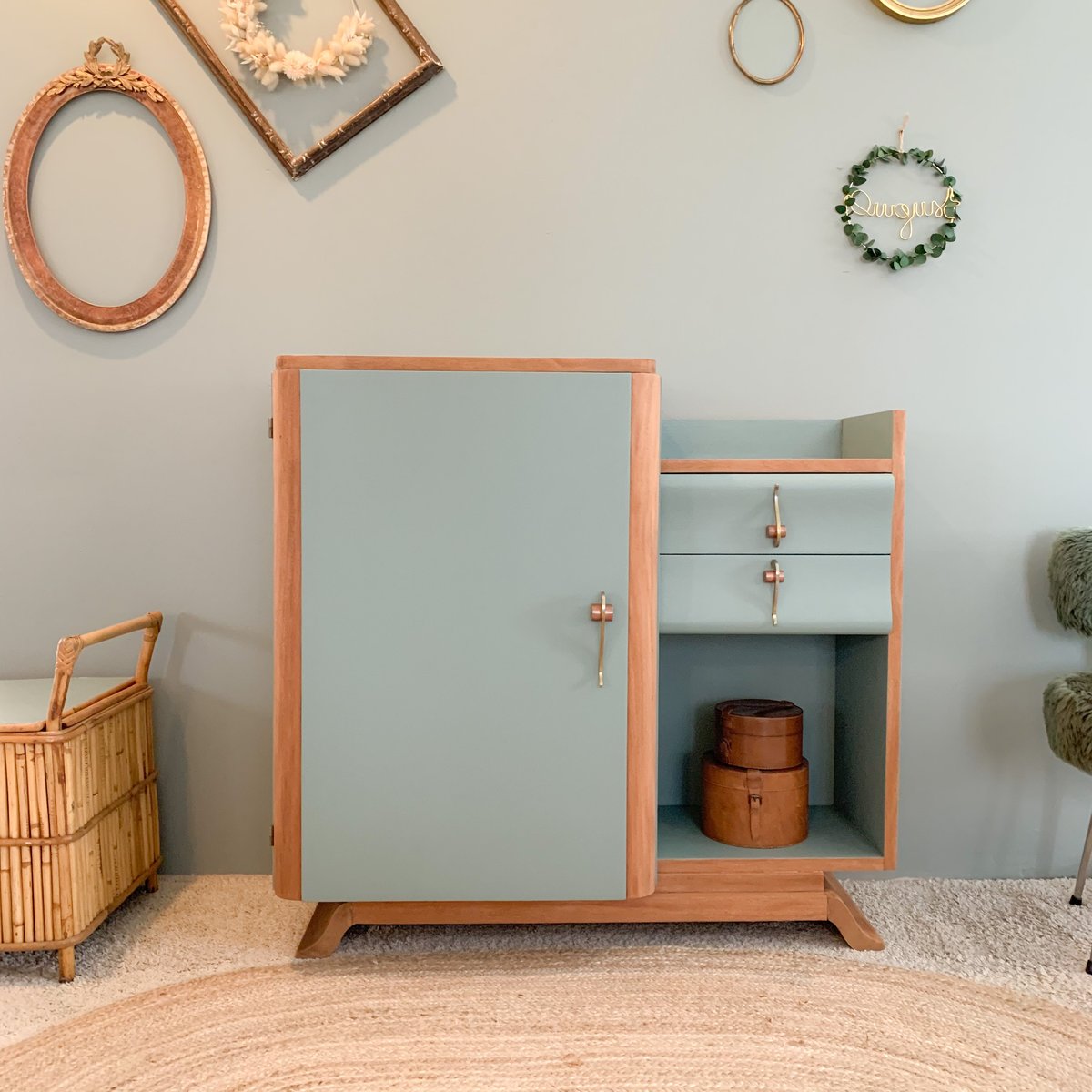 Image of VENDUE/SOLD OUT Commode Asymétrique Mint