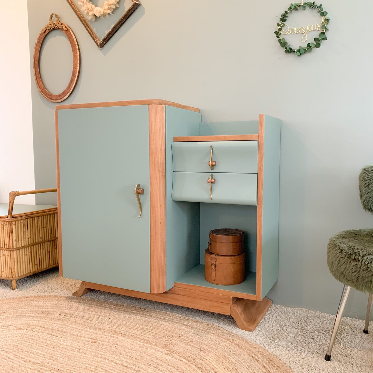 Image of VENDUE/SOLD OUT Commode Asymétrique Mint