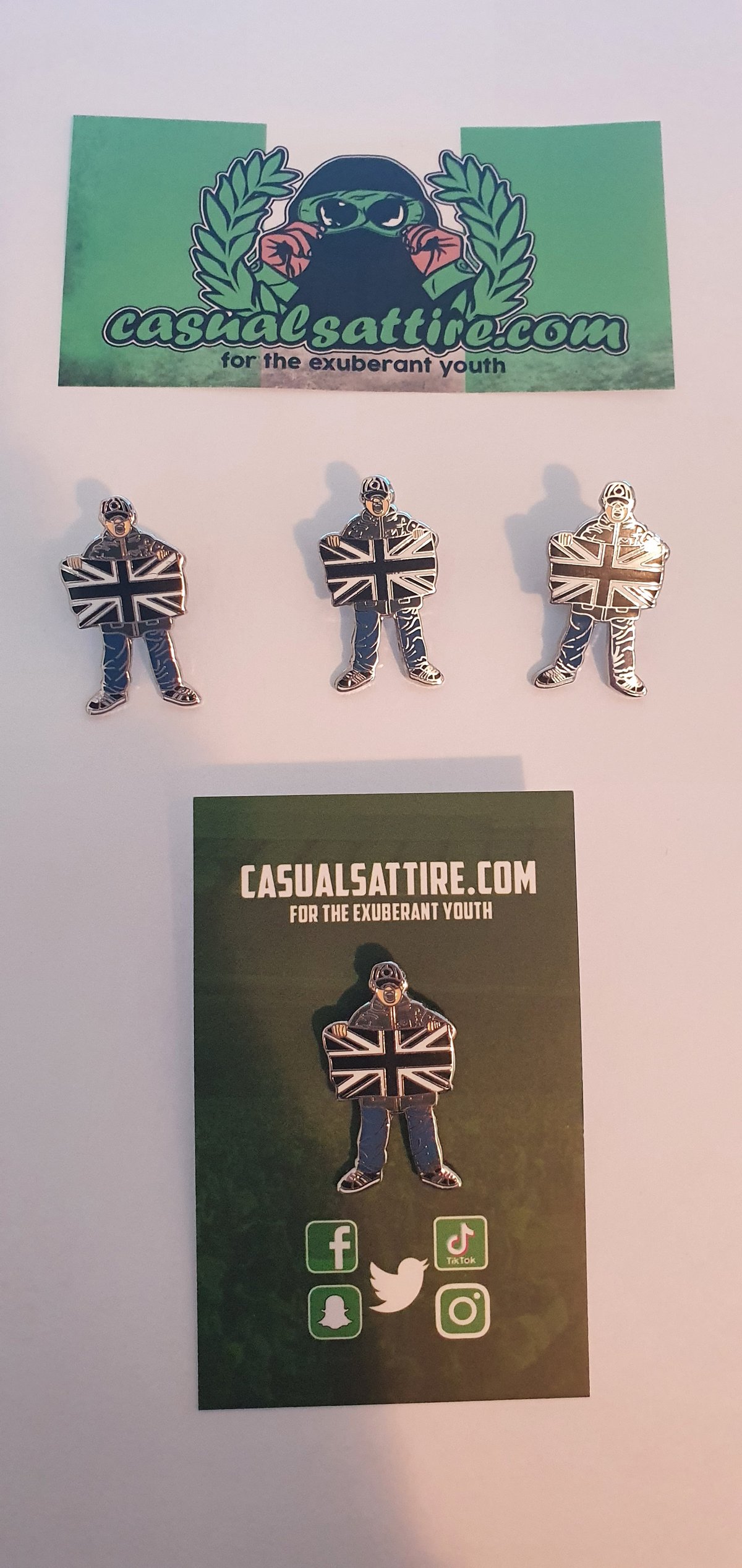 Newcastle, St Mirren, Notts County, Grimsby, Darlington Football Casual Brand new pin badge.