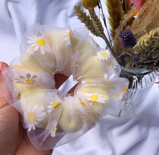 Multiple colours* Daisy tulle scrunchies
