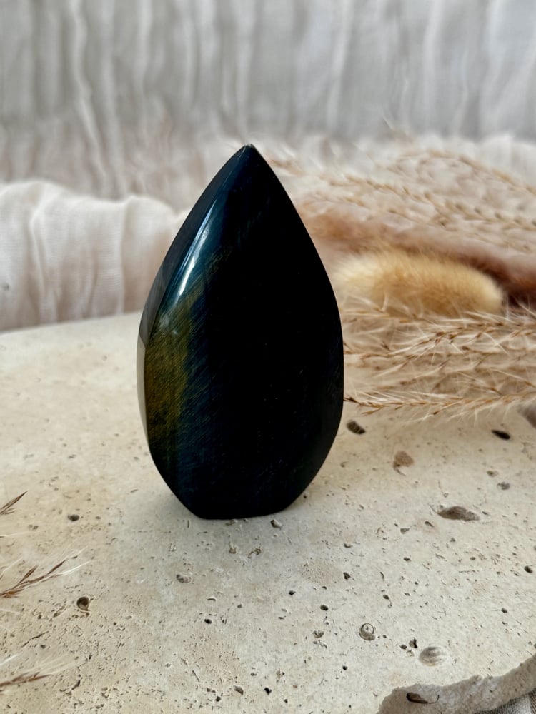 Image of Blue Tigers Eye Teardrop 