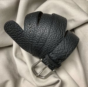 Image of Black shrunken bison belt - round end