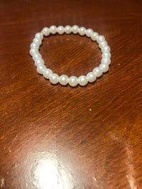 White Pearl bracelet 