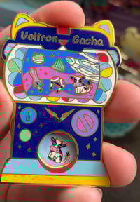 Image 5 of Voltron Gacha Spinning Enamel Pin