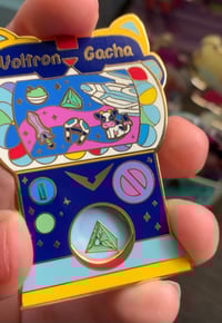 Image 4 of Voltron Gacha Spinning Enamel Pin