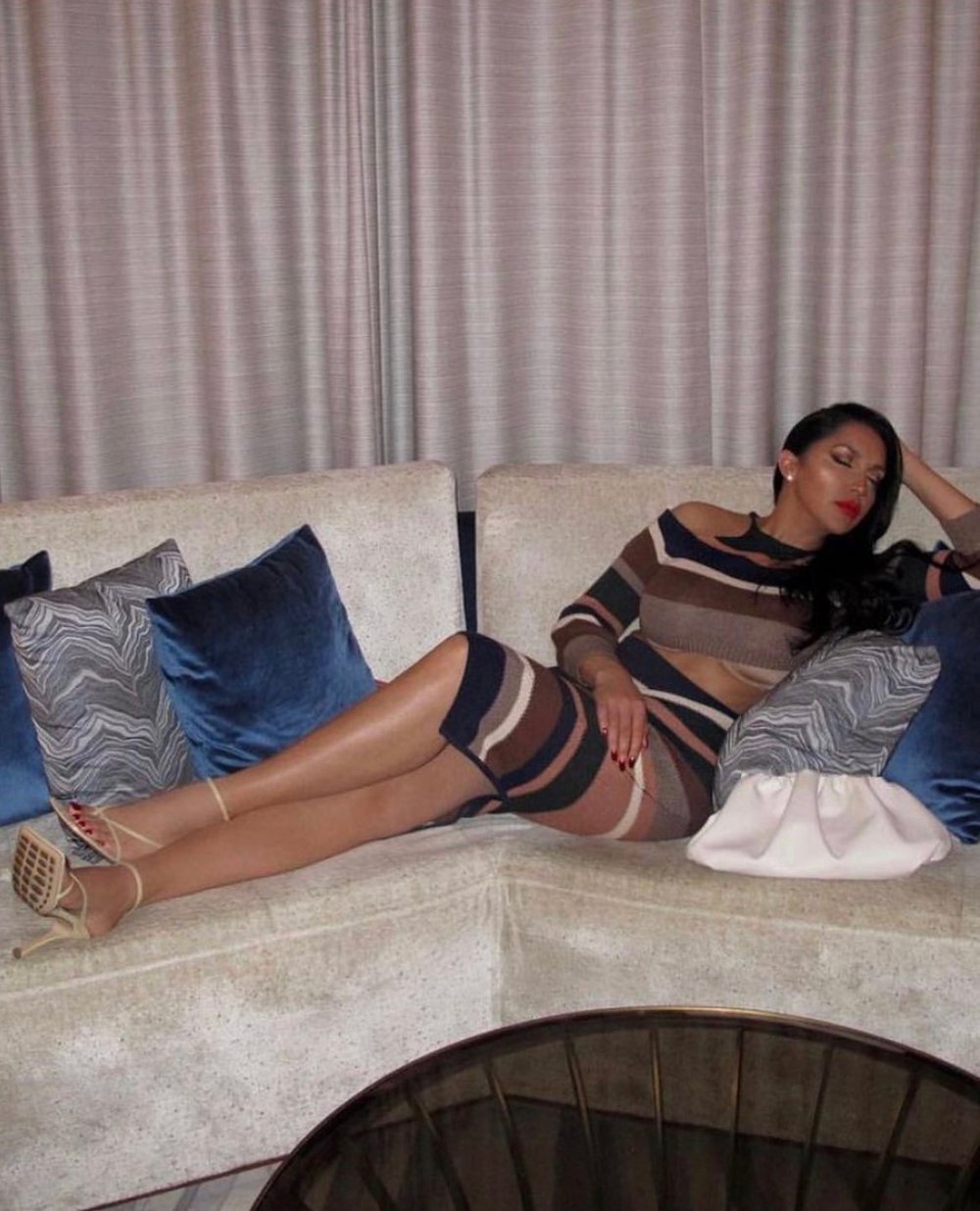 Image of NEUTRAL TONE 2-PIECE STRIPED KNIT SET (MEDIUM)