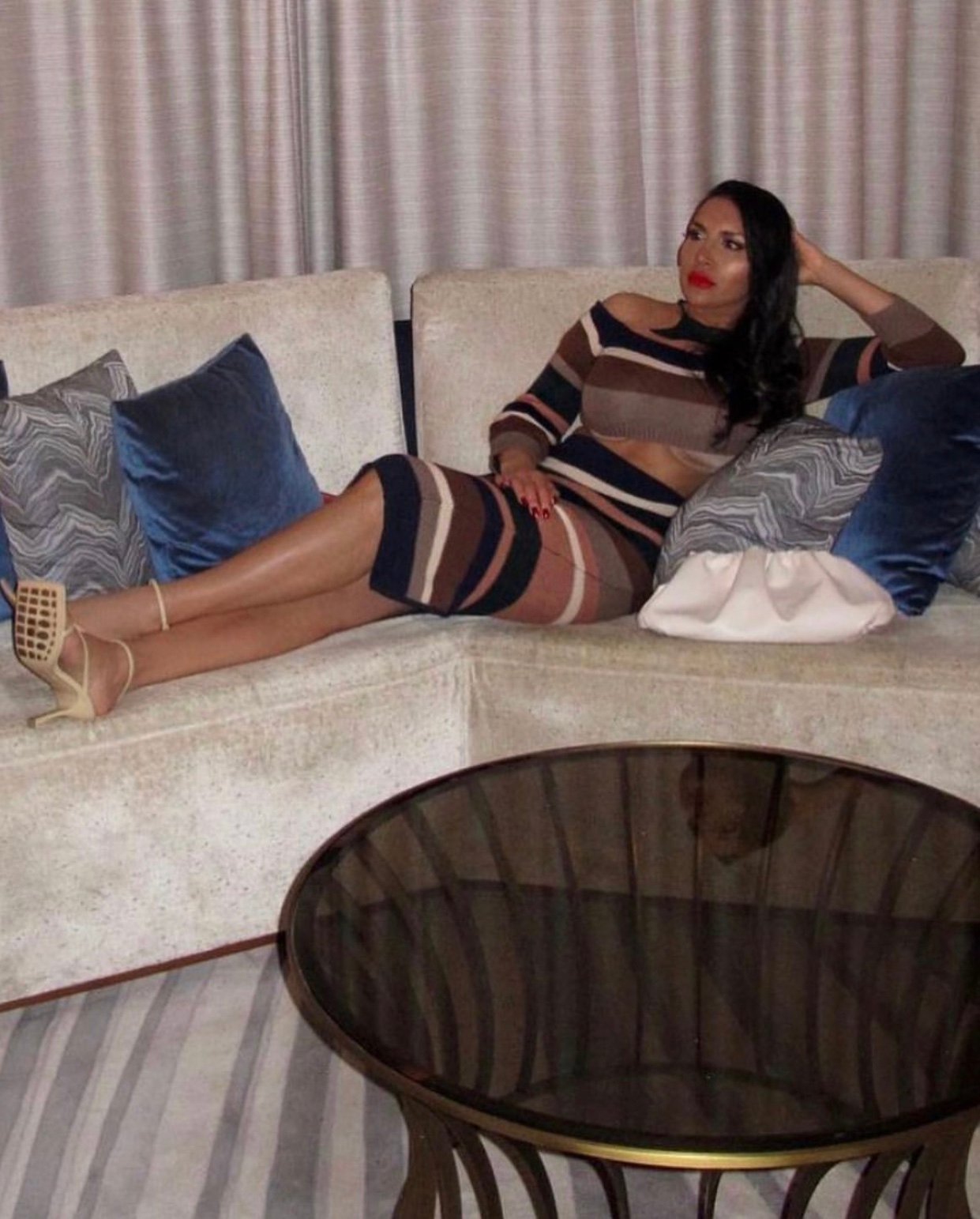 Image of NEUTRAL TONE 2-PIECE STRIPED KNIT SET (MEDIUM)