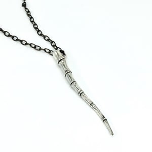 Image of Silver Tendril Pendant 01