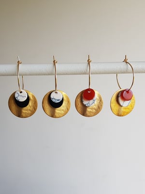 Image of Amelia. Pendientes de aro decorado.