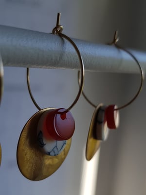 Image of Amelia. Pendientes de aro decorado.