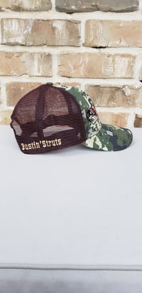 Image 3 of Skull Ursi camo snap back hat