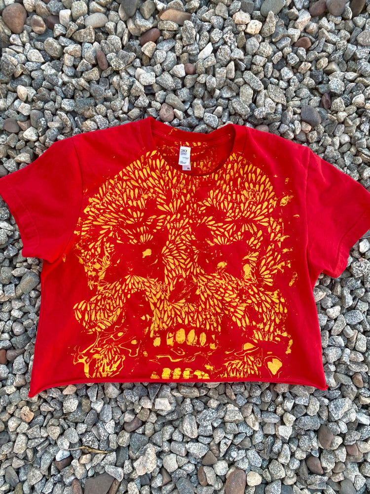 Image of CROPPED SKULL TEE 