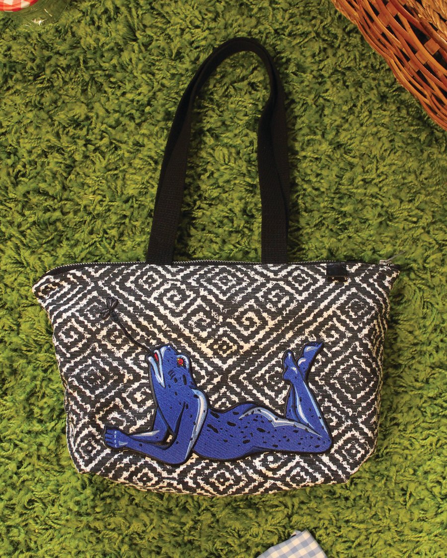 Image of SEXY FROG Tribal Zippered Short Tote