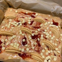 Jammie Dodger Blondie Tray