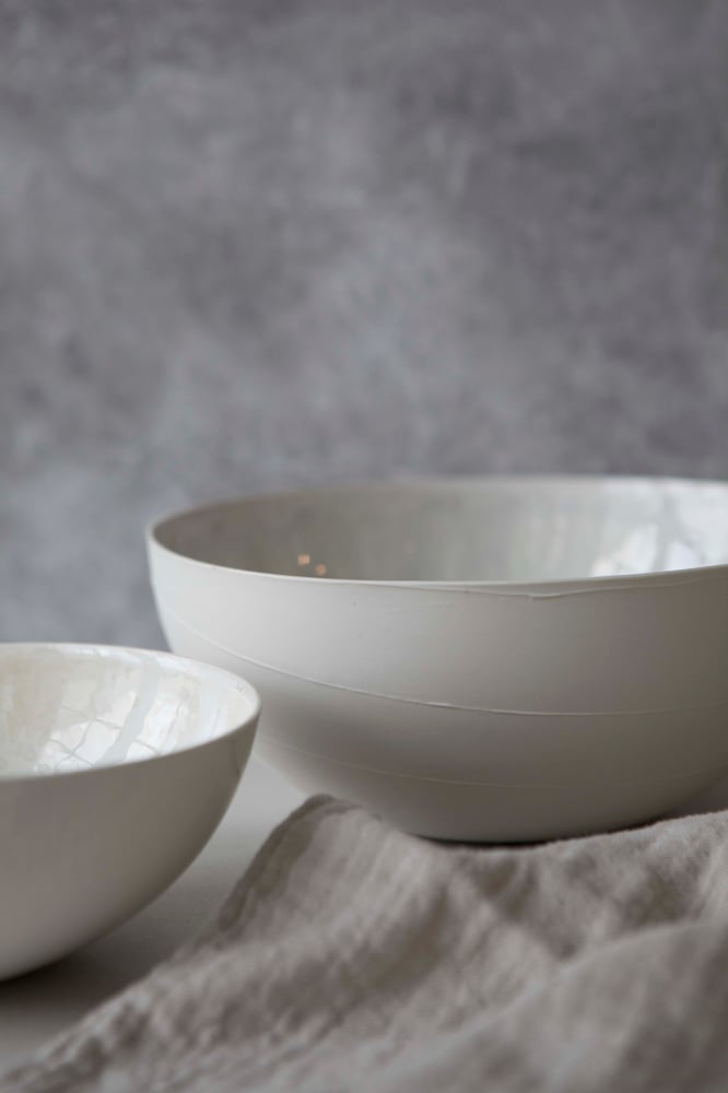 Image of Stor skål med fugl og krystall glasur