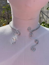 Image 4 of Silver Pearl Choker