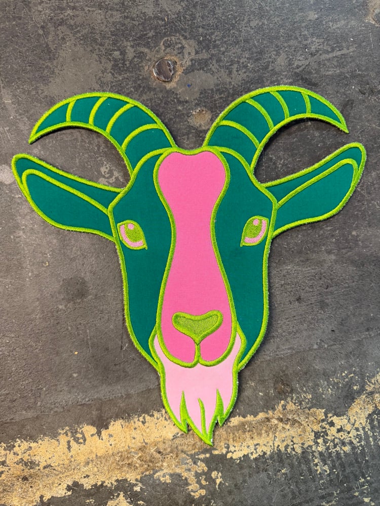 Image of LARGE GOAT HEAD 3