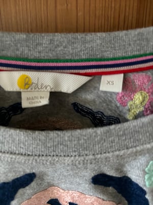 Boden embroidered jumper size XS