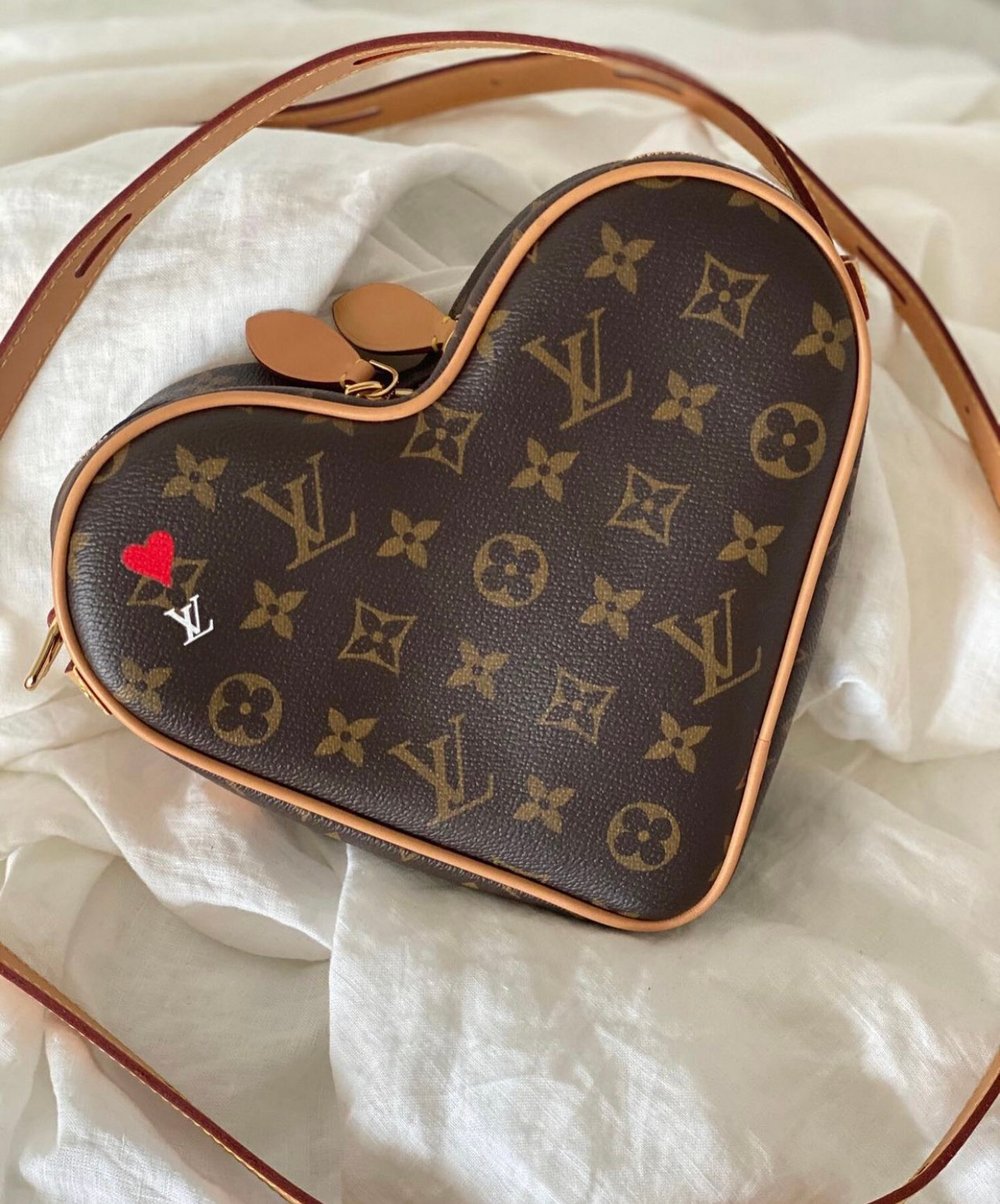 Heart shaped bag 