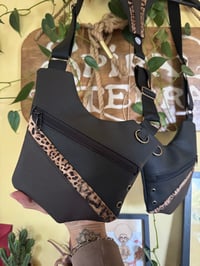 Image 3 of Black Leo Holsterbag