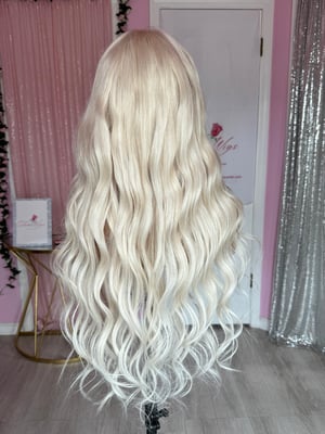 Image of human hair platinum blonde (ready to ship)