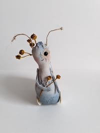 Image 3 of Snail On Wheels 