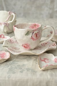 Image 4 of Roses Mug