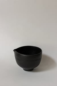 Image 3 of chawan in black | katakuchi