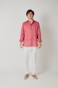 Image 2 of Polera de lino frambuesa