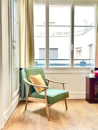 Image 5 of Fauteuil courbé vert bouclette