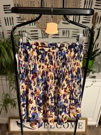 Image 1 of NWT ELLE printed pleated skirt 
