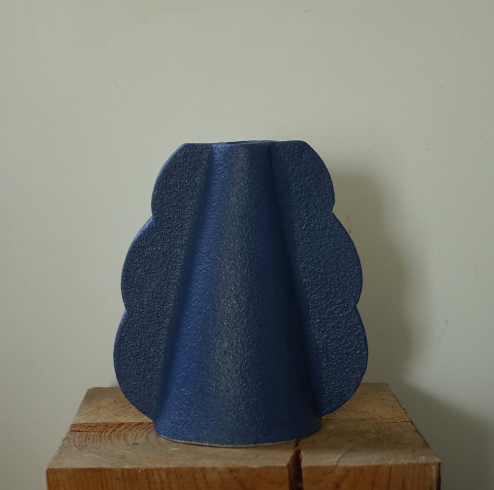 Image of Sloping Ink Test Vase