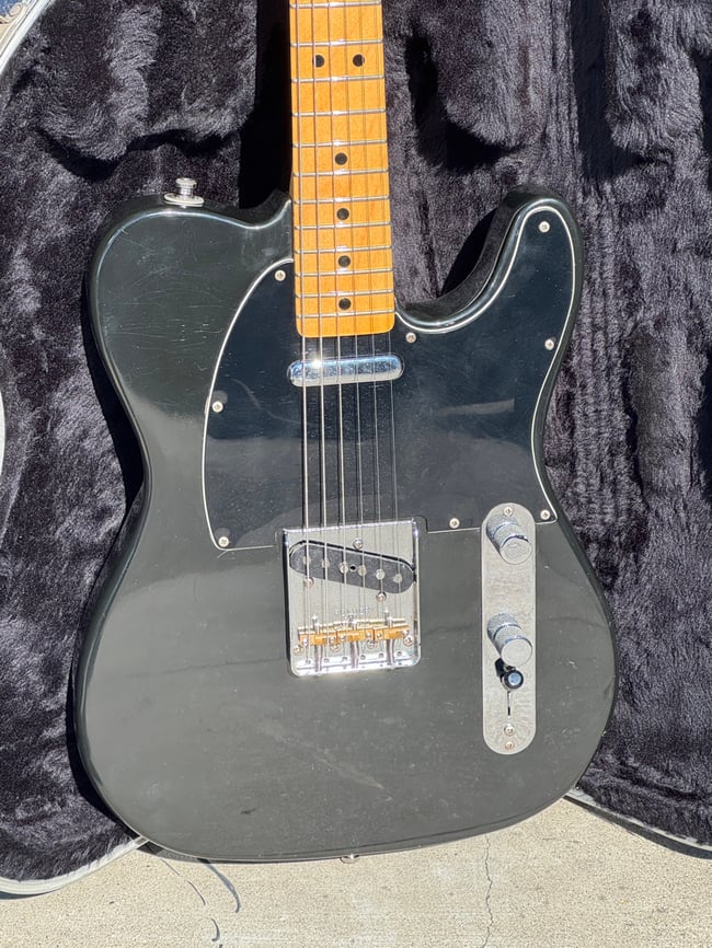 1978 Fender Telecaster Black w/Fender Hard Shell Case